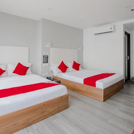 Oyo 666 Mc Hotel Fairview Quezon City Ngoại thất bức ảnh