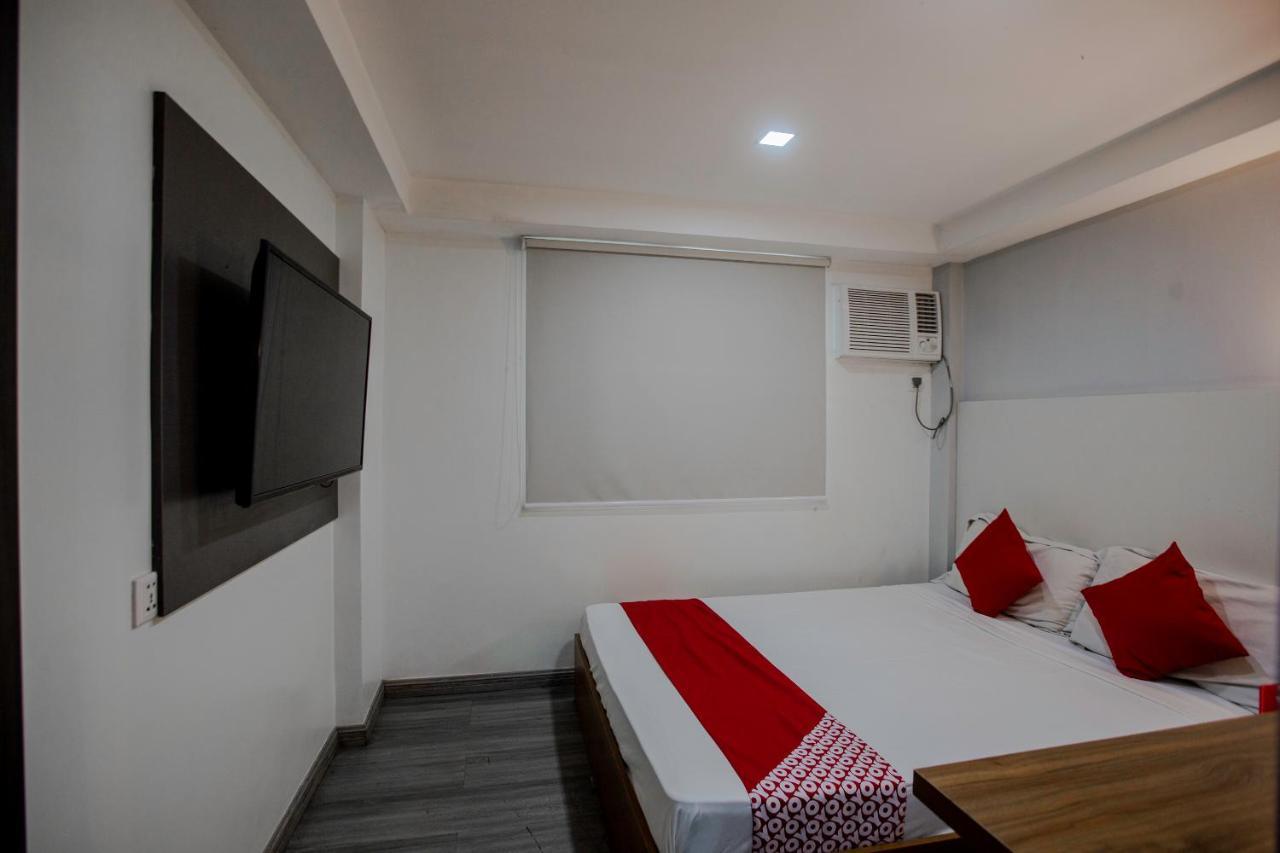 Oyo 666 Mc Hotel Fairview Quezon City Ngoại thất bức ảnh