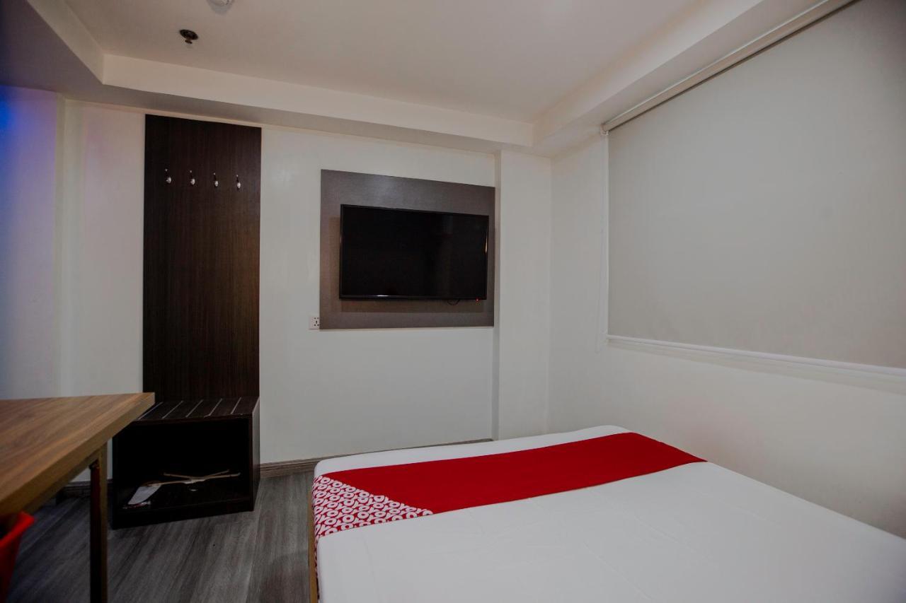 Oyo 666 Mc Hotel Fairview Quezon City Ngoại thất bức ảnh